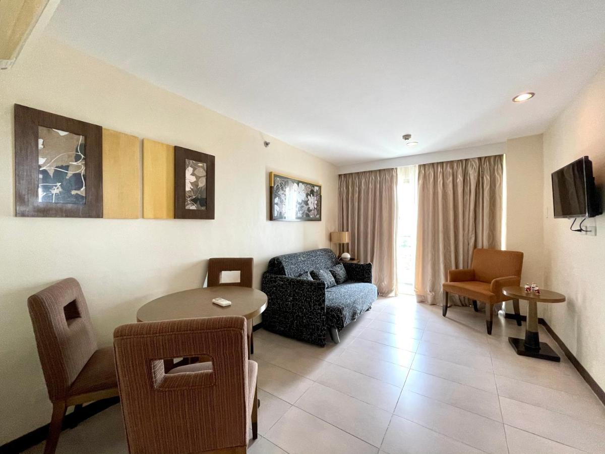 One Tagaytay Place Private Residences Tagaytay City Bagian luar foto