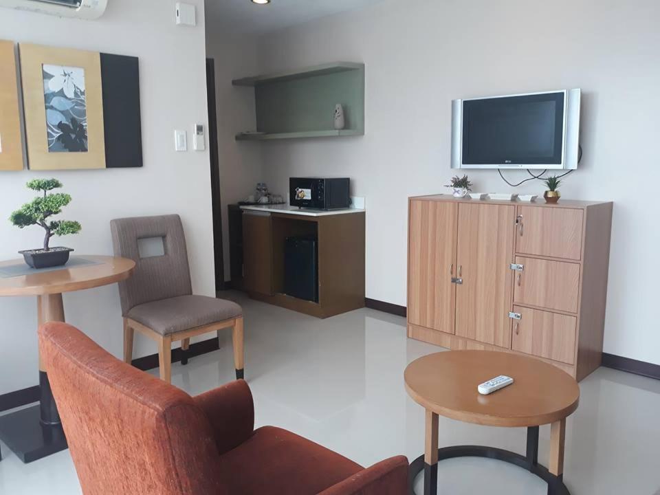 One Tagaytay Place Private Residences Tagaytay City Bagian luar foto