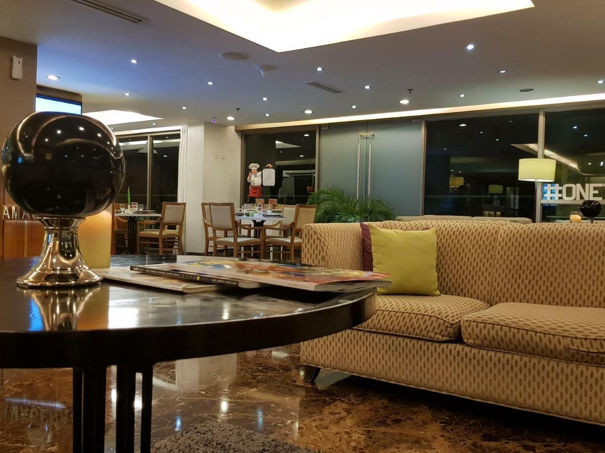 One Tagaytay Place Private Residences Tagaytay City Bagian luar foto